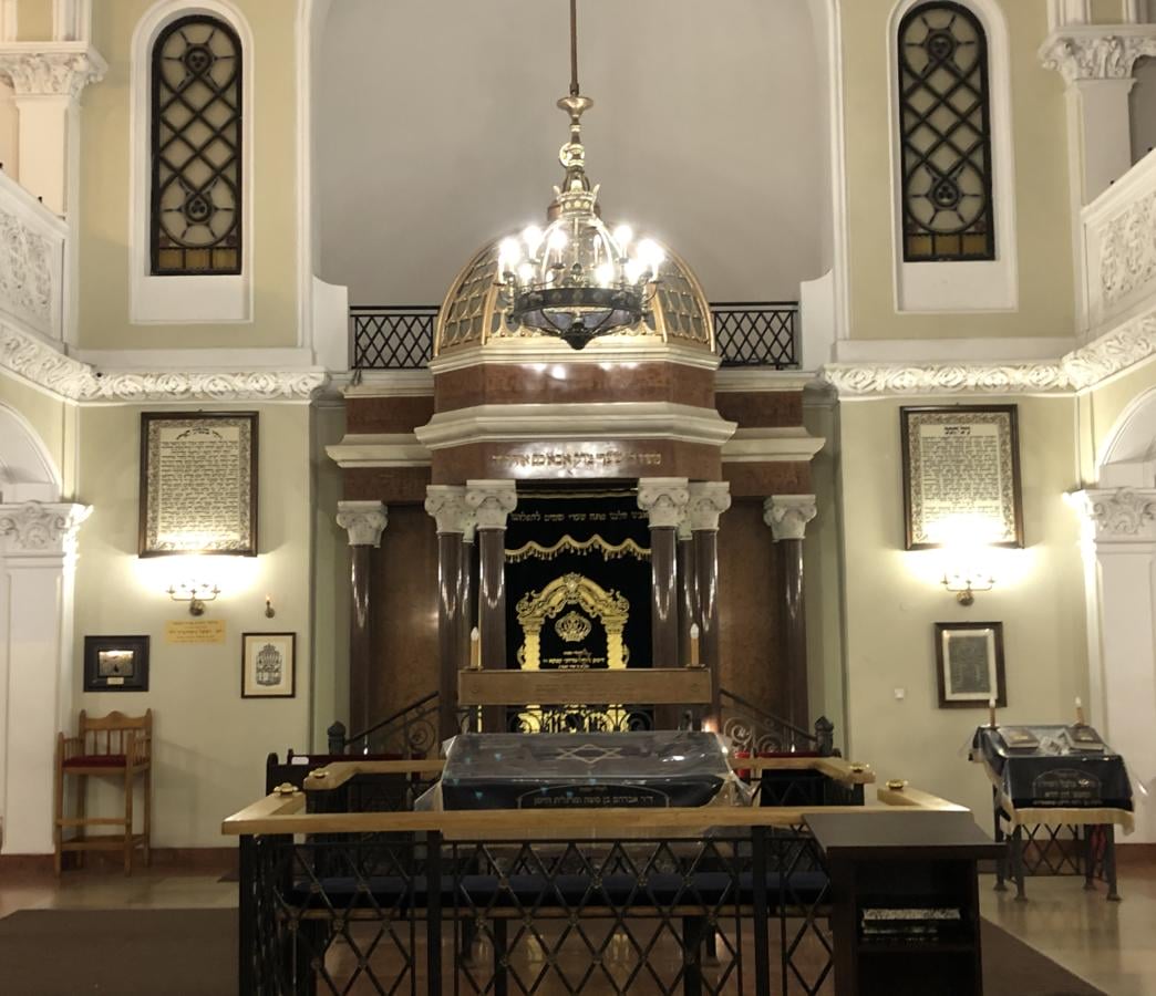 Wnętrze Synagogi Nożyków w Warszawie
